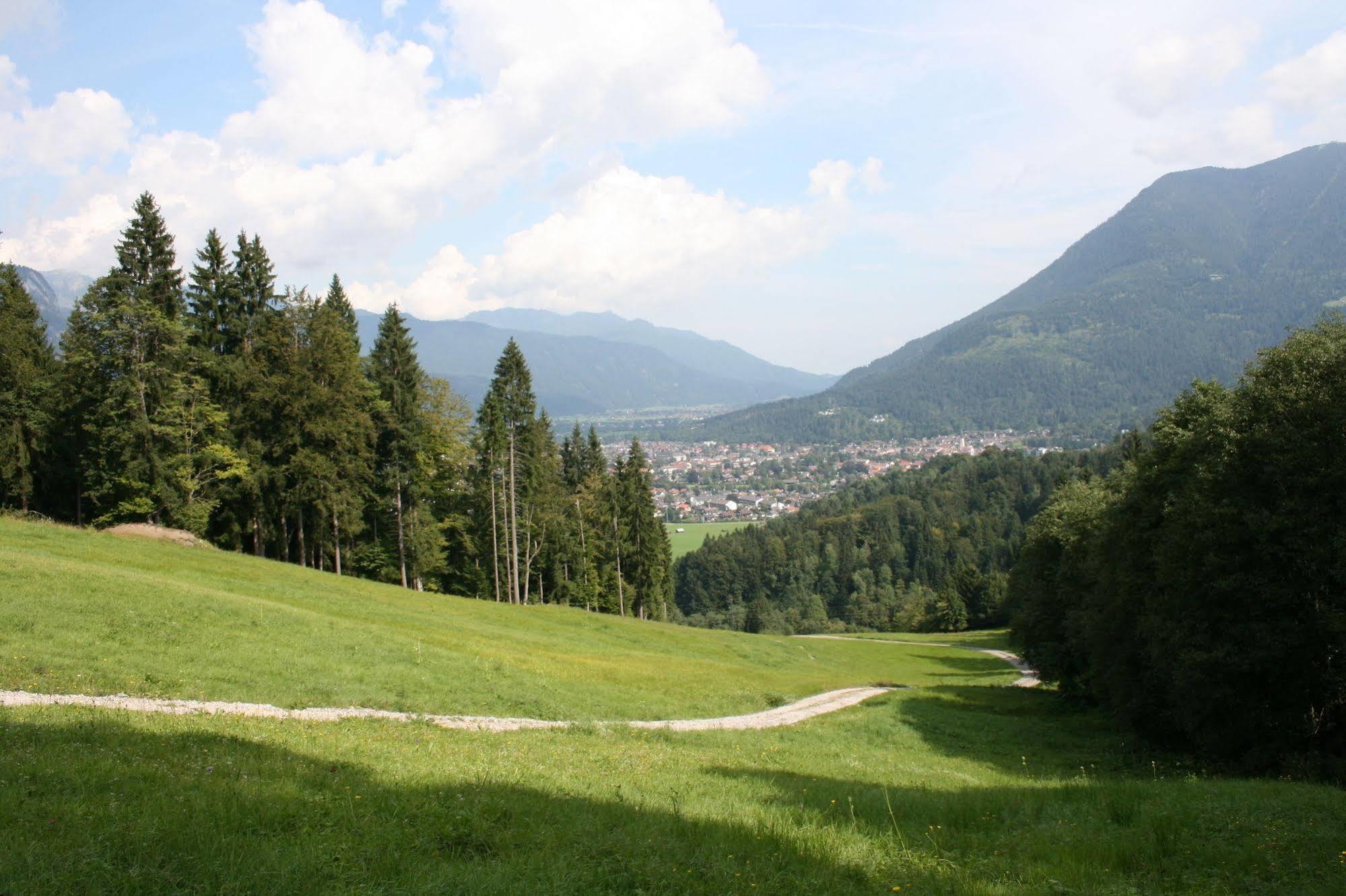 Hotel Garni Almenrausch Und Edelweiss 가르미슈파르텐키르헨 외부 사진