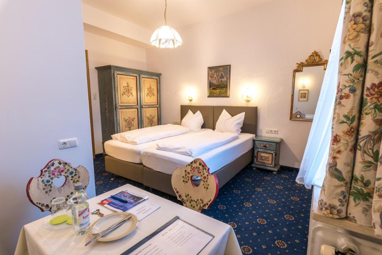 Hotel Garni Almenrausch Und Edelweiss 가르미슈파르텐키르헨 외부 사진