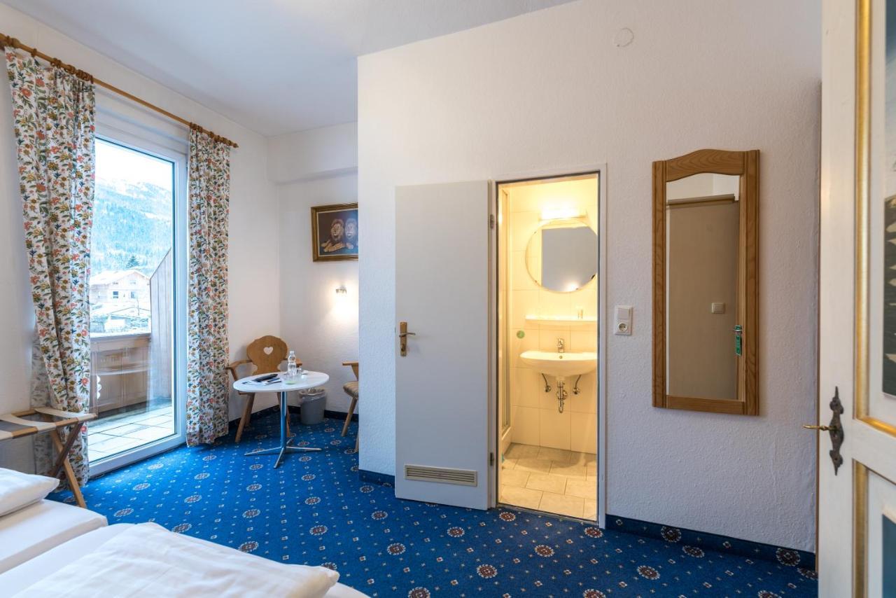 Hotel Garni Almenrausch Und Edelweiss 가르미슈파르텐키르헨 외부 사진