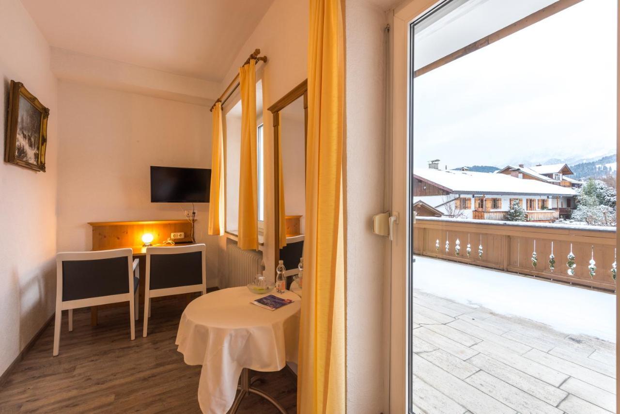Hotel Garni Almenrausch Und Edelweiss 가르미슈파르텐키르헨 외부 사진