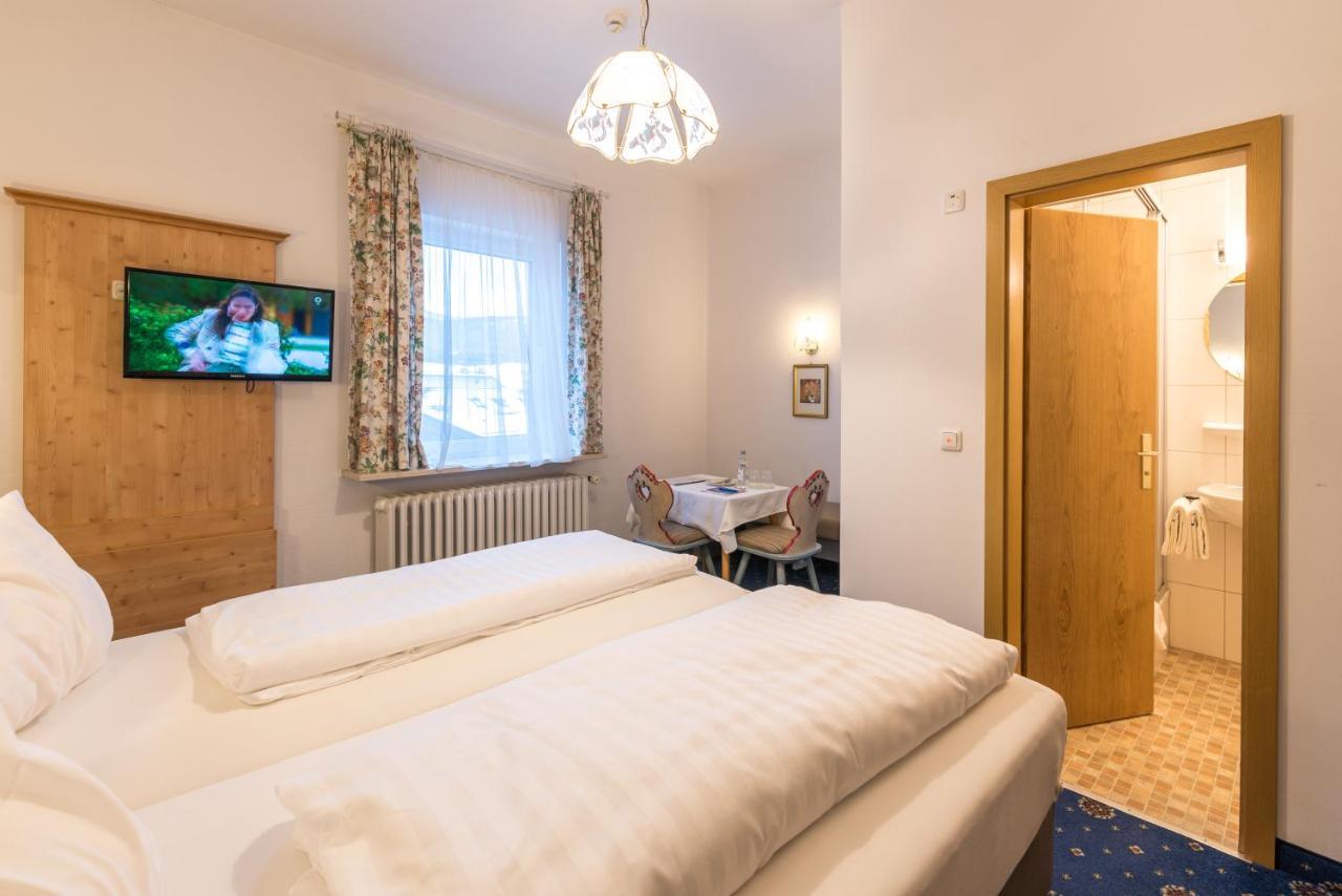 Hotel Garni Almenrausch Und Edelweiss 가르미슈파르텐키르헨 외부 사진