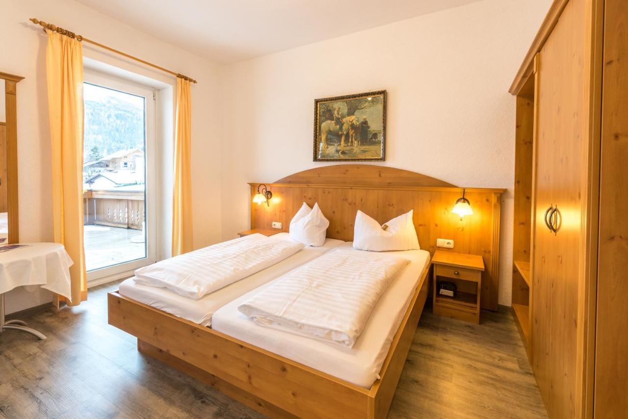 Hotel Garni Almenrausch Und Edelweiss 가르미슈파르텐키르헨 외부 사진