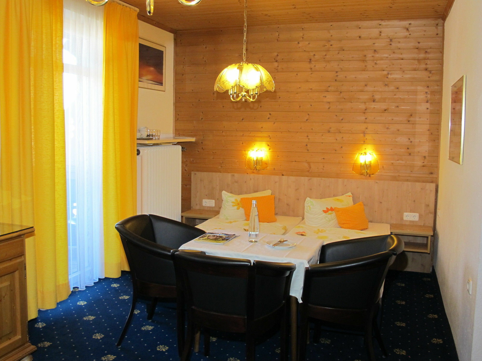 Hotel Garni Almenrausch Und Edelweiss 가르미슈파르텐키르헨 외부 사진